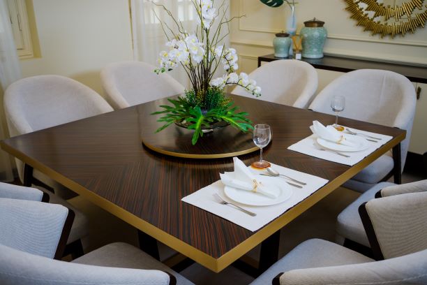 Charm Dining Table