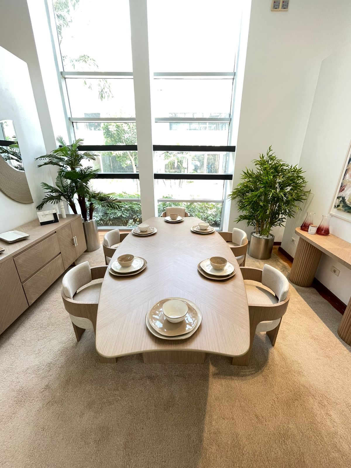 Dome Dining Table