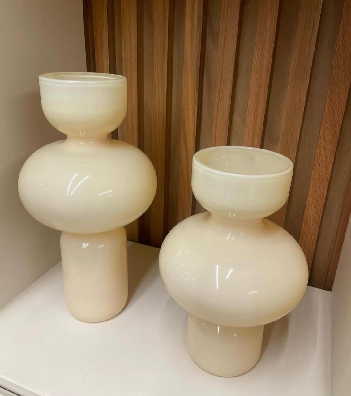 Set of 2 Vases