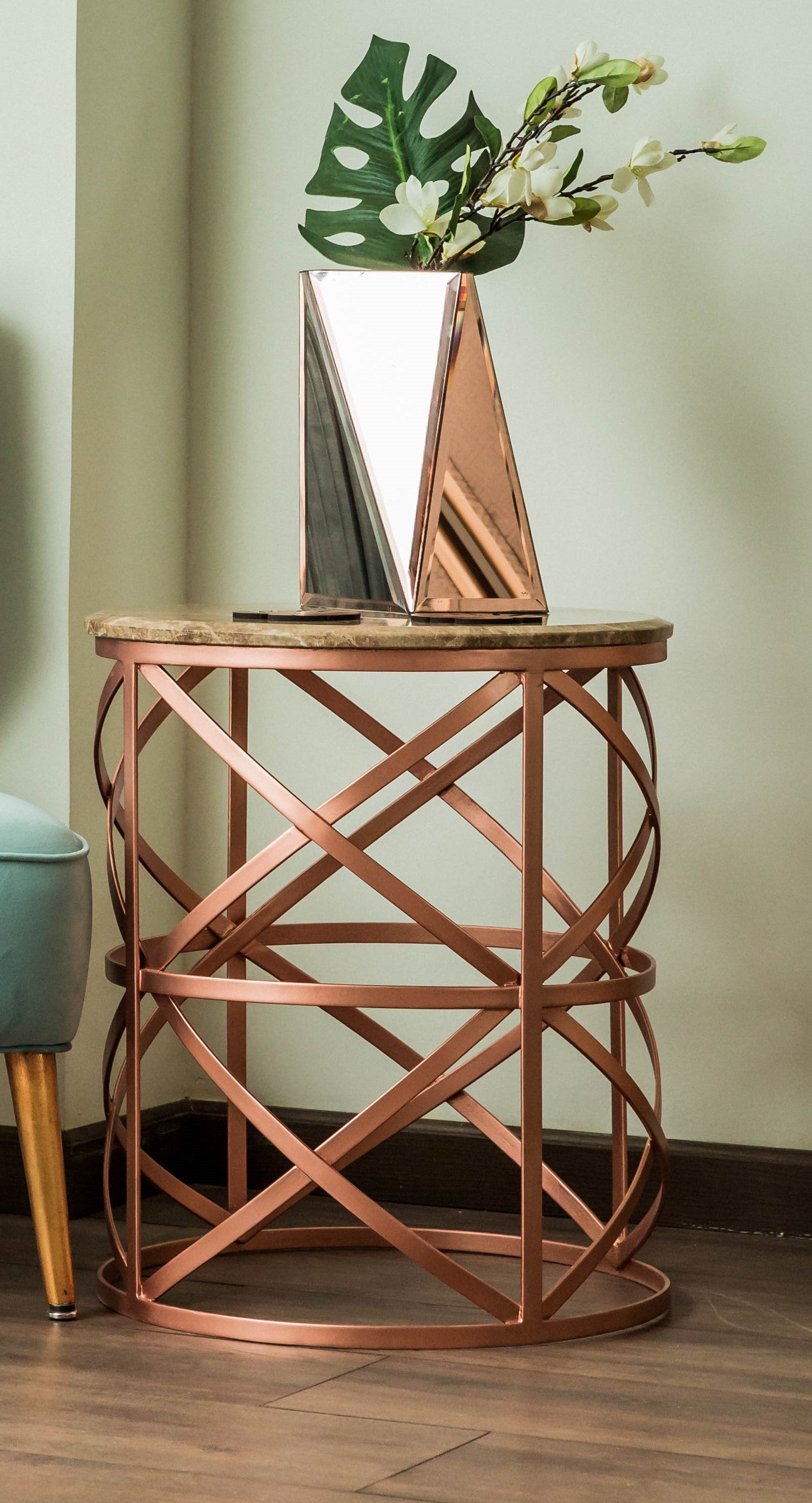 Flow Side Table