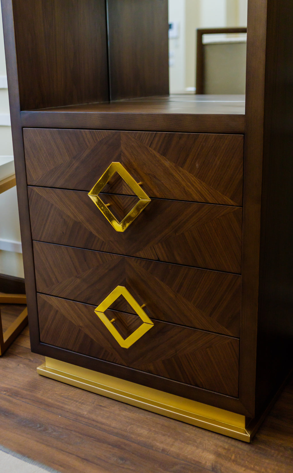 Vatrine Unit Marquise